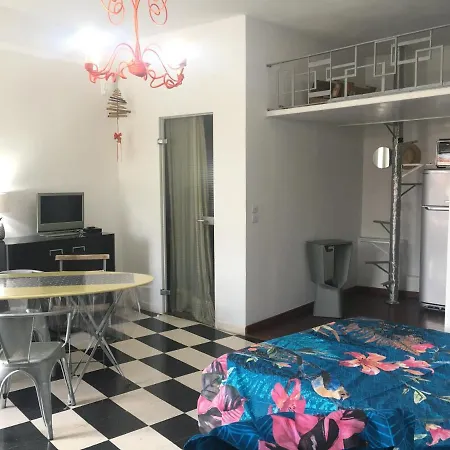 Maison Julien 3 *