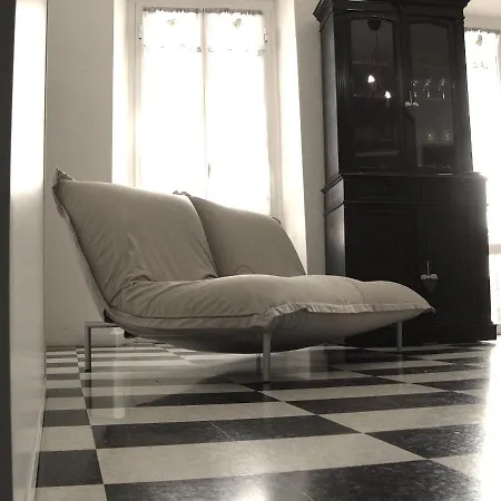 Maison Julien 3 * Ментона