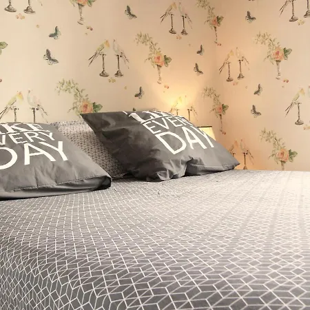 Maison Julien 3 * Ментона