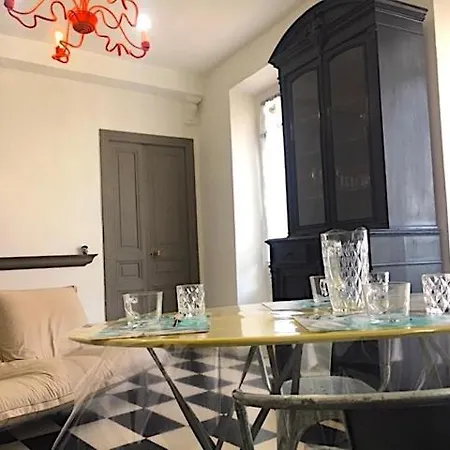 Maison Julien 3 Apartman *
