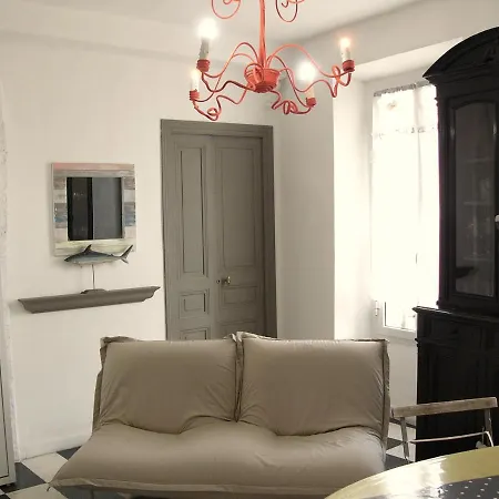 Maison Julien 3 Lejlighed