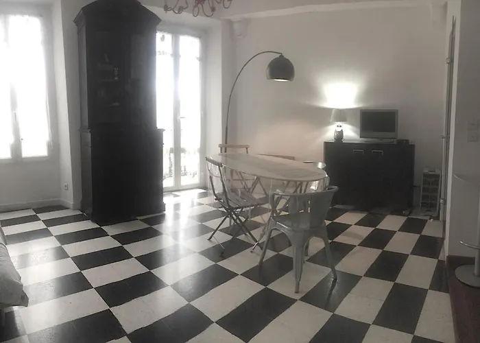 Apartment Maison Julien 3 *