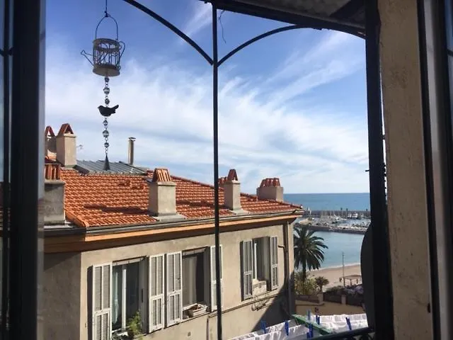 Maison Julien 3 Апартаменти Мантон